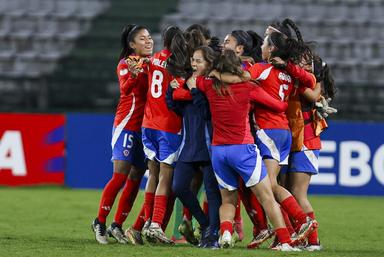 Con el corazón por delante: La Roja Sub-17 avanza al hexagonal y deja atrás a Argentina