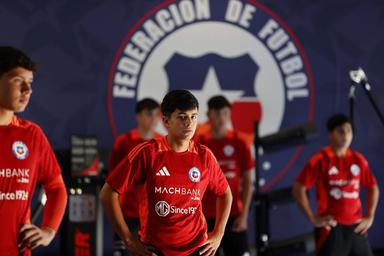 La Roja Sub 15 sostiene intensa semana de trabajos y alista gira internacional